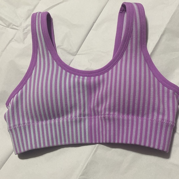 Wonder Nation girls bralette, t-shirt & sports bras; size: 28,30. You get 5 bras - Picture 2 of 5